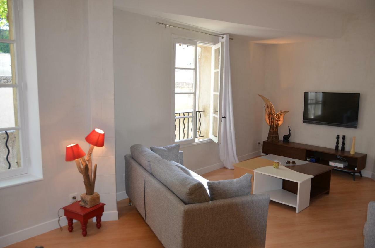 Face Au Palais Des Papes Apartment Avignon Exterior foto